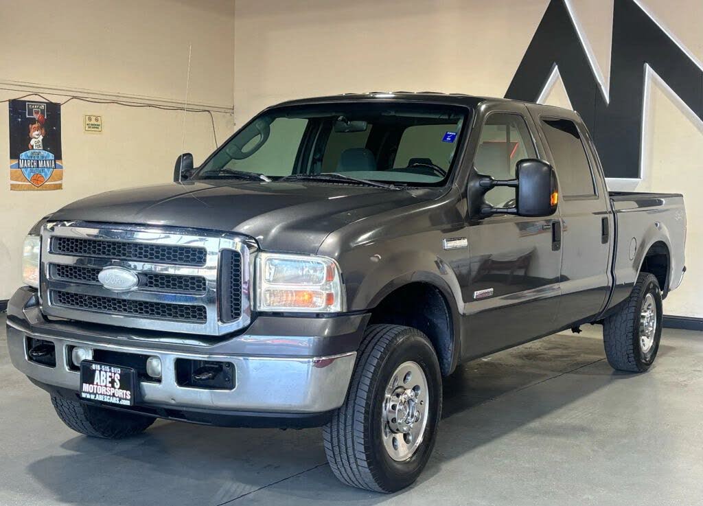 2005 Ford F-250 Super Duty XLT Crew Cab 4WD