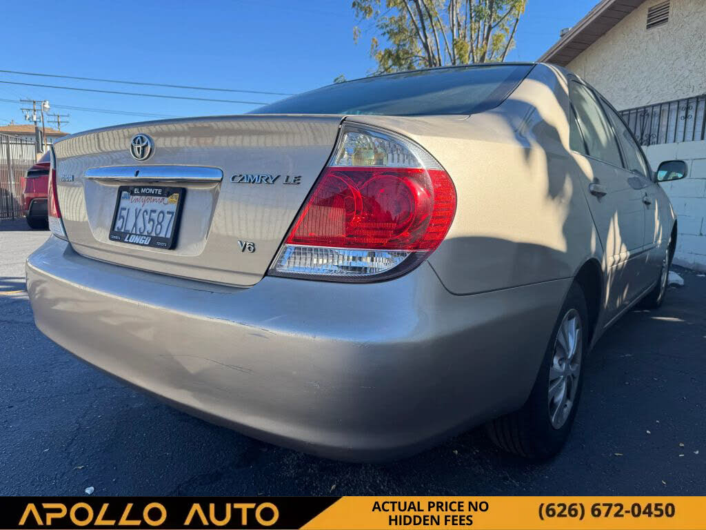 2005 Toyota Camry XLE V6 FWD
