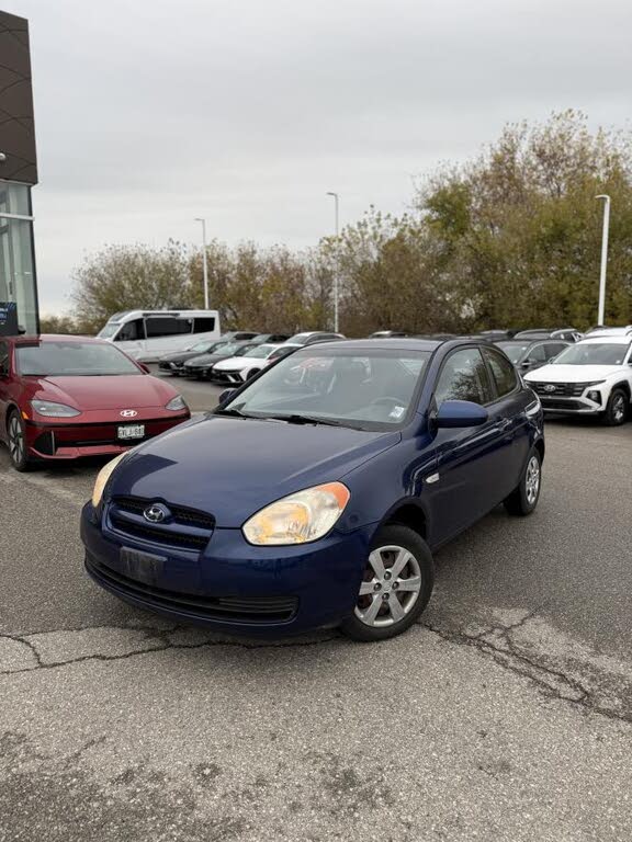 2008 Hyundai Accent SE 2-Door Hatchback FWD