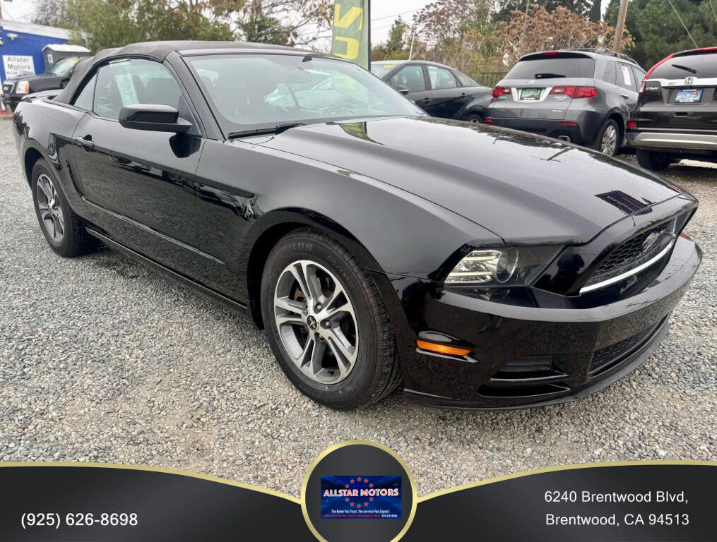 2014 Ford Mustang V6 Premium Convertible RWD