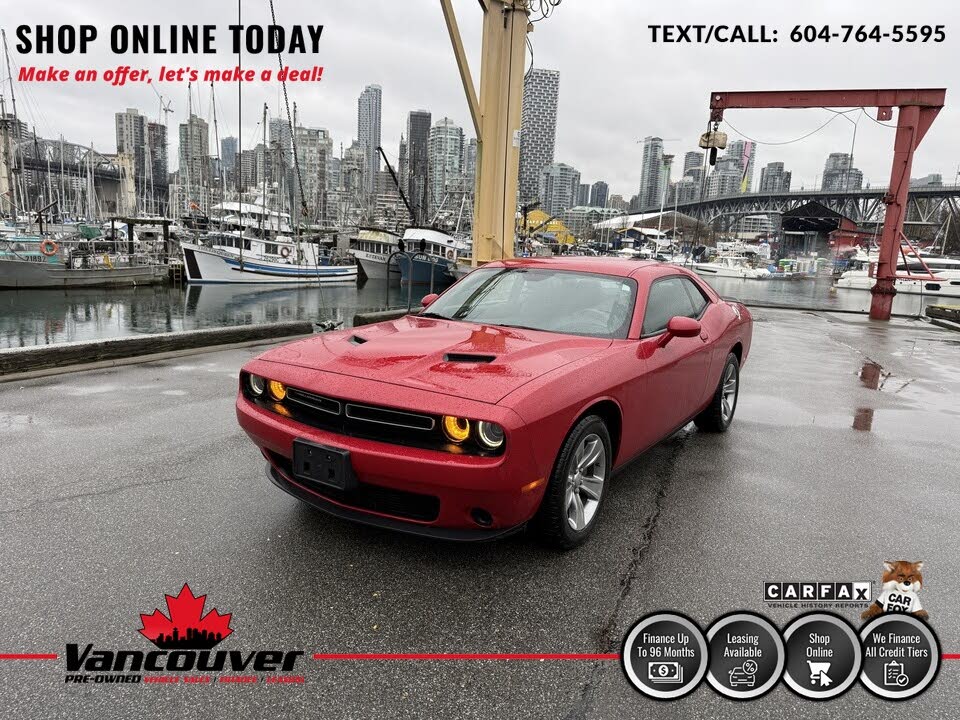 2015 Dodge Challenger SXT RWD