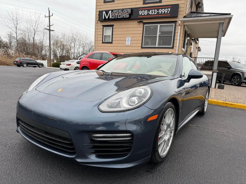 2015 Porsche Panamera GTS