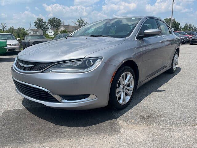 2016 Chrysler 200 Limited Sedan FWD
