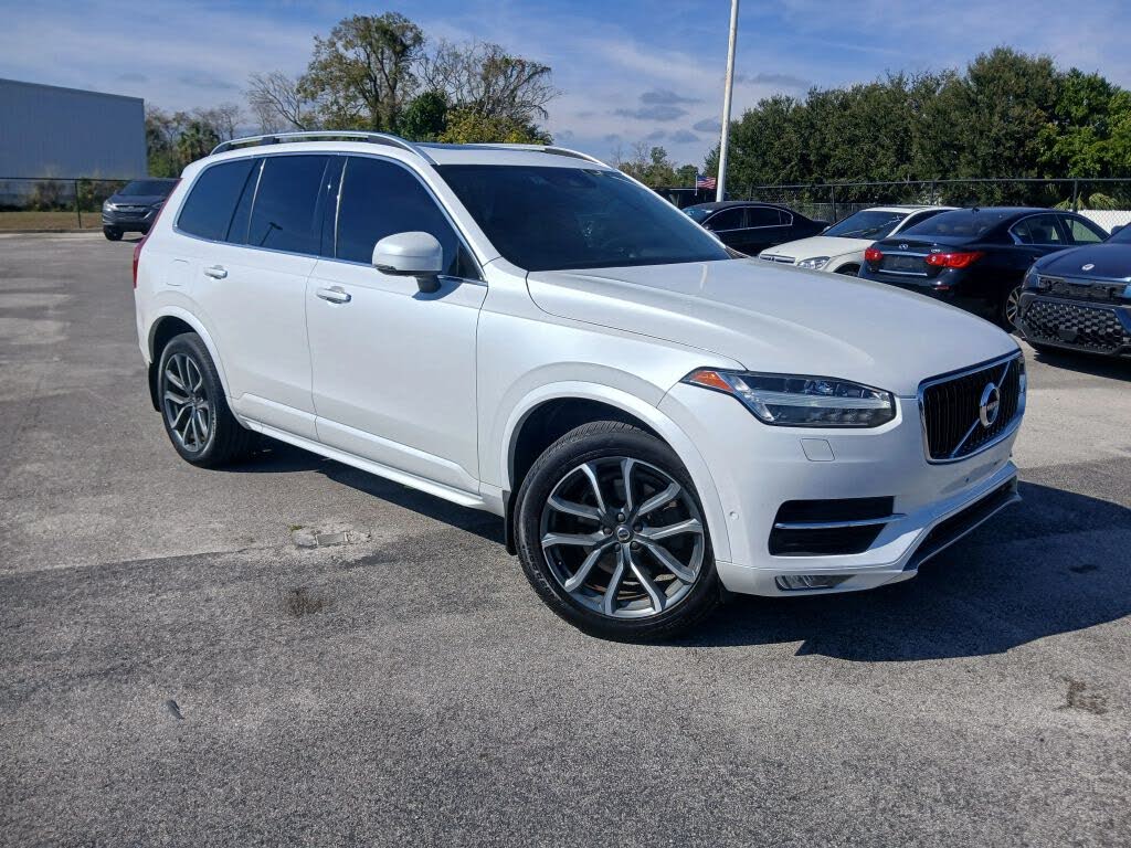2018 Volvo XC90 T6 Momentum AWD