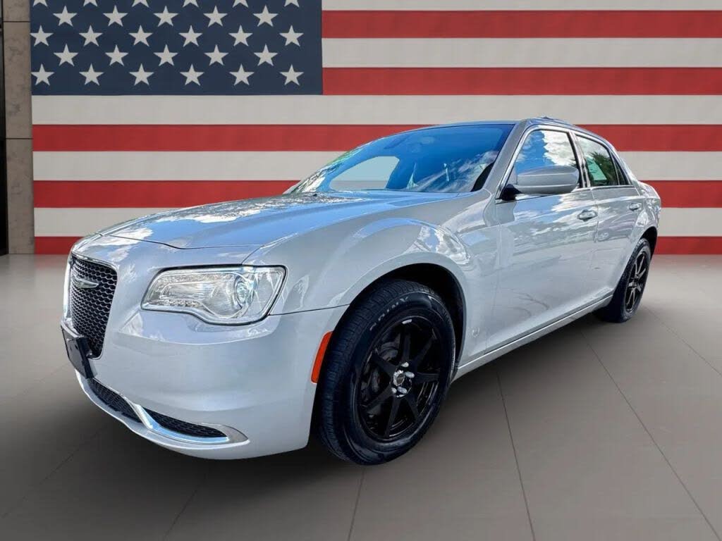 2019 Chrysler 300 Touring L AWD