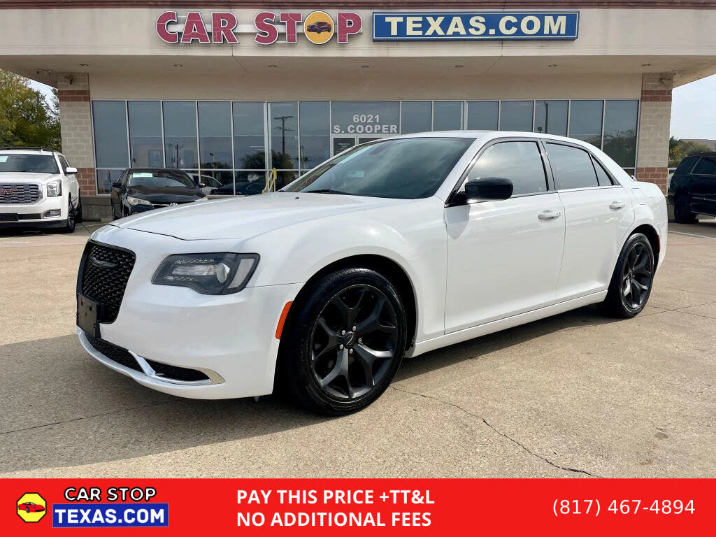 2020 Chrysler 300 Touring RWD