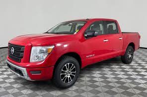 Nissan Titan SV Crew Cab 4WD