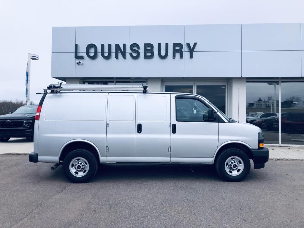 2022 GMC Savana Cargo 2500 RWD