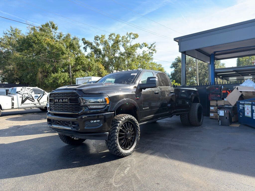 2023 RAM 3500 Limited Crew Cab LB DRW 4WD