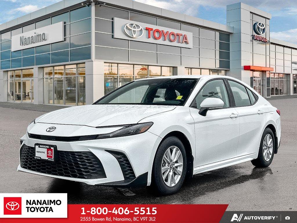 2025 Toyota Camry SE FWD