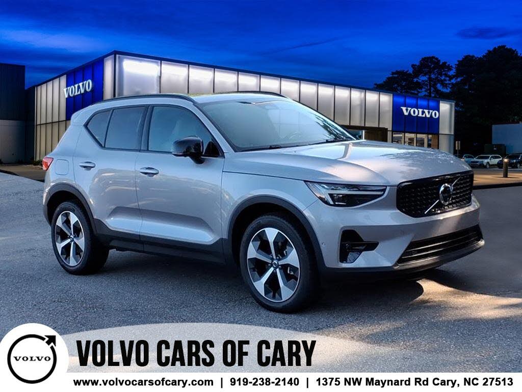 2026 Volvo XC40 B4 Plus FWD