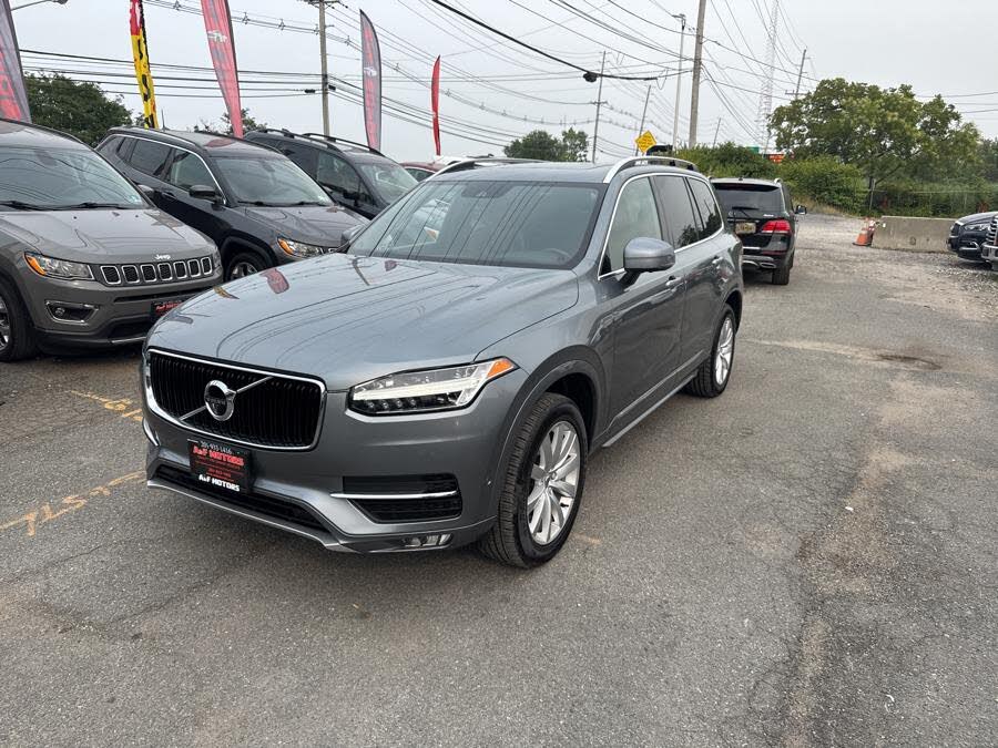 2018 Volvo XC90 T6 Momentum AWD