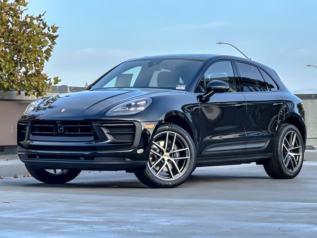 2026 Porsche Macan AWD