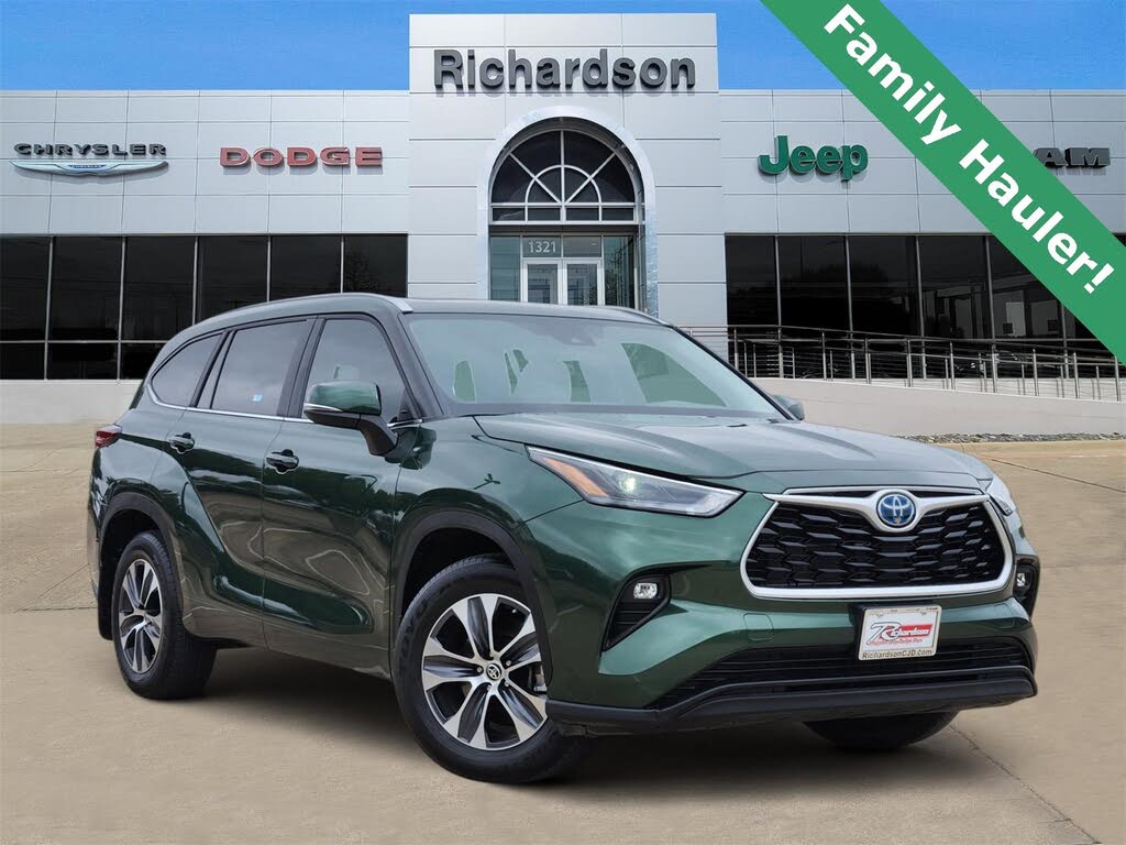 2024 Toyota Highlander Hybrid XLE FWD