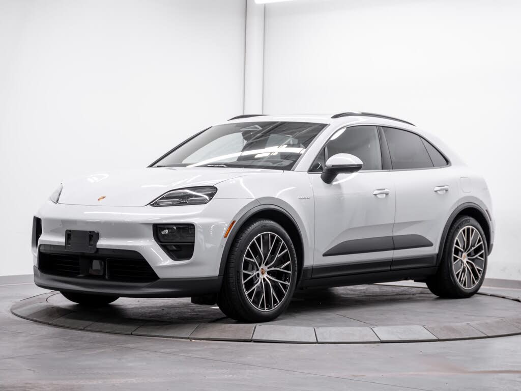 2025 Porsche Macan AWD