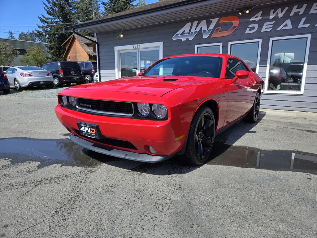 2014 Dodge Challenger SXT Plus RWD