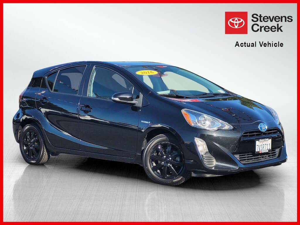2016 Toyota Prius c Persona Special Edition
