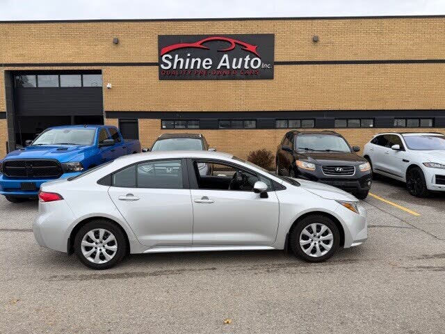 2022 Toyota Corolla LE FWD