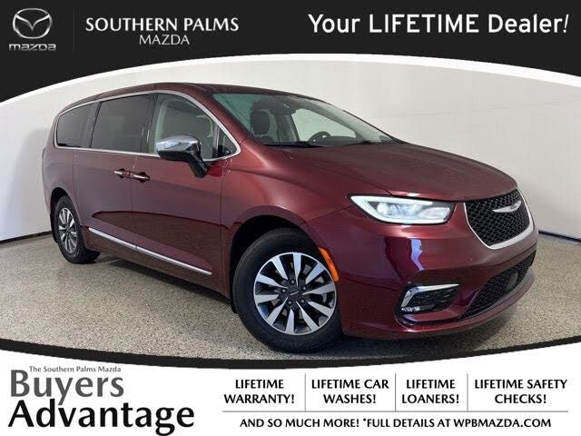 2023 Chrysler Pacifica Hybrid Limited FWD
