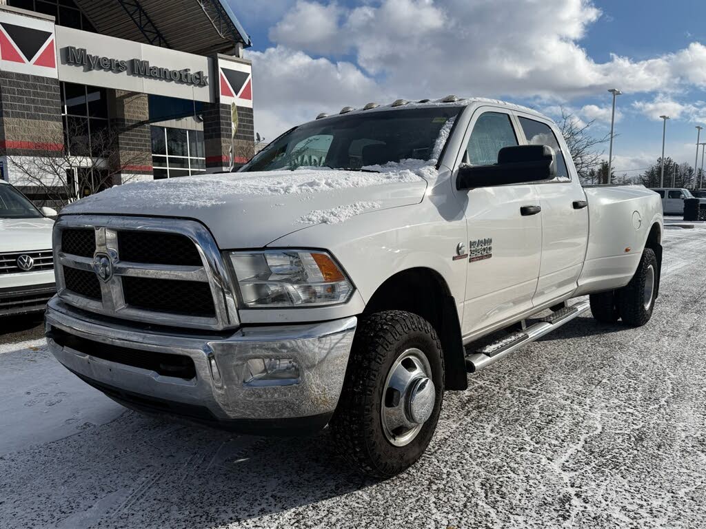 2017 RAM 3500 SLT Crew Cab LB DRW 4WD