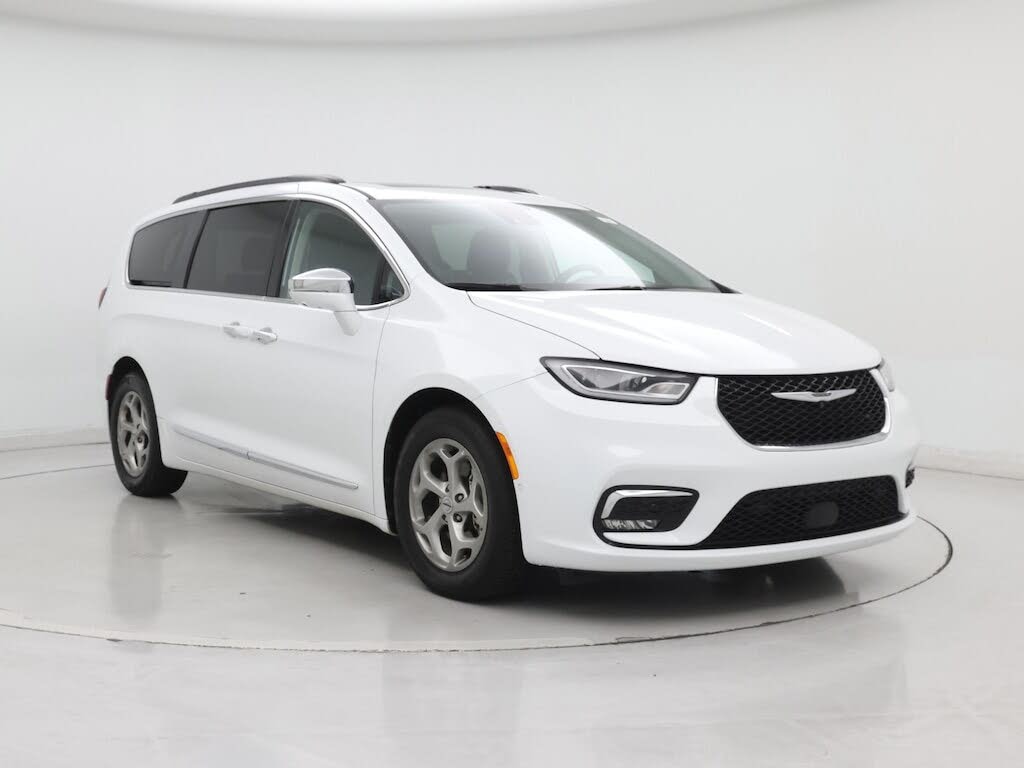 2022 Chrysler Pacifica Limited FWD