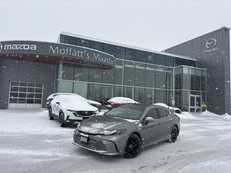 Toyota Camry XLE AWD 2025