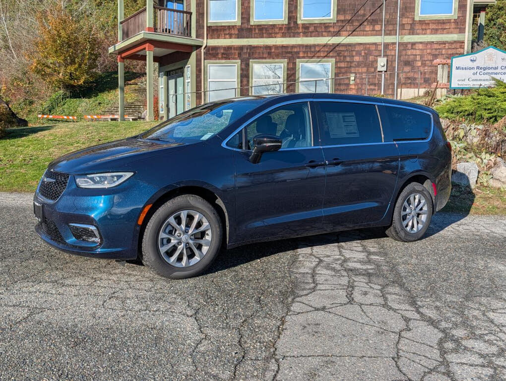 2025 Chrysler Pacifica Select AWD