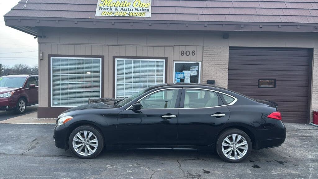 2011 INFINITI M37 x AWD