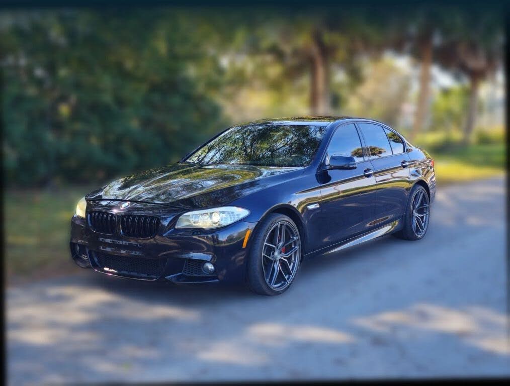 2012 BMW 5 Series 550i Sedan RWD