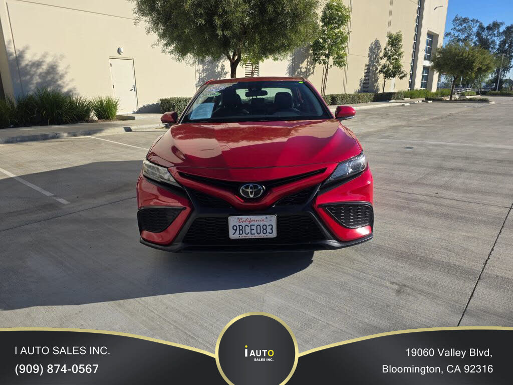 2022 Toyota Camry SE FWD