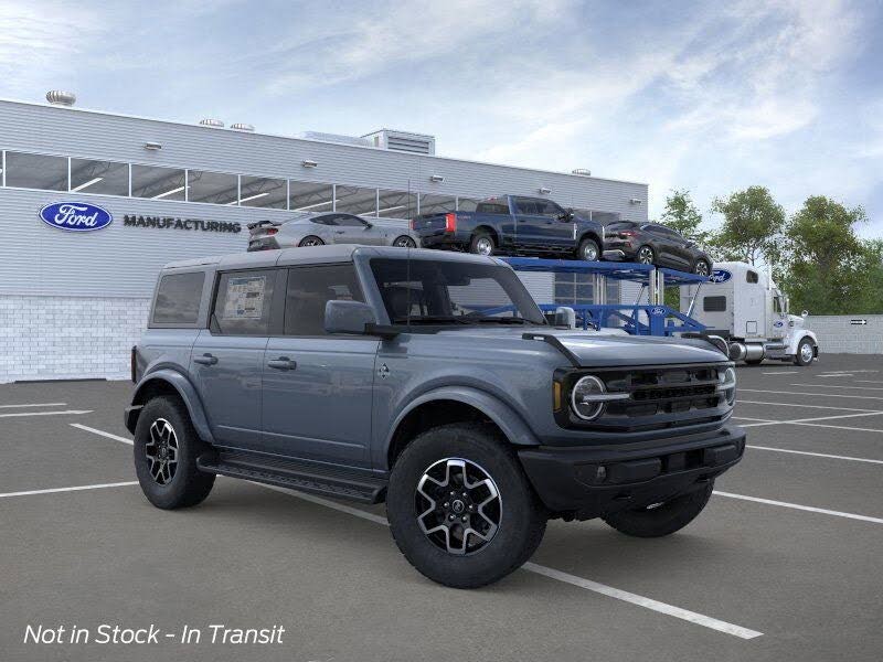 2025 Ford Bronco Outer Banks 4-Door 4WD