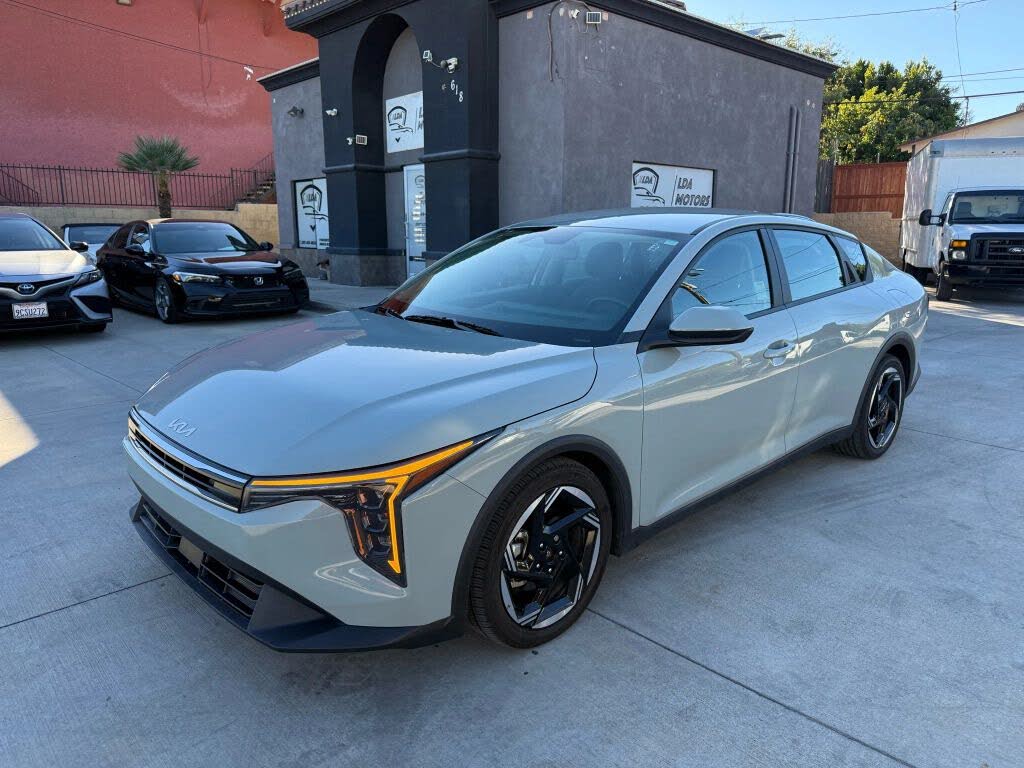 2025 Kia K4 EX FWD