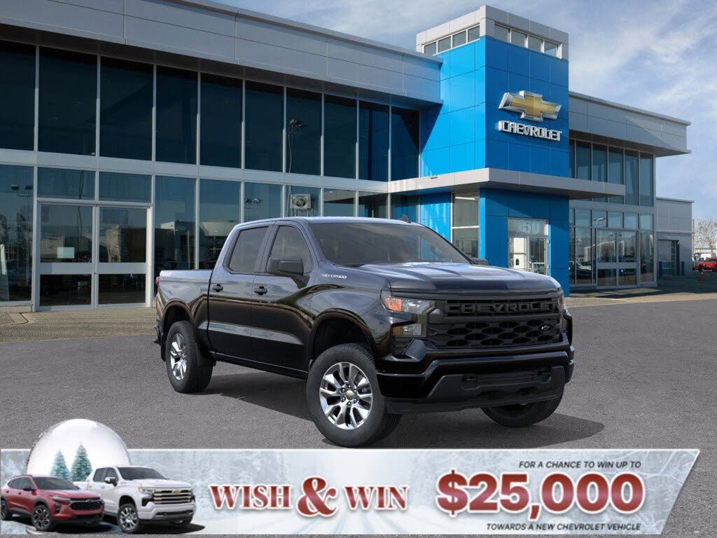 Chevrolet Silverado 1500 Custom Crew Cab 4WD 2026