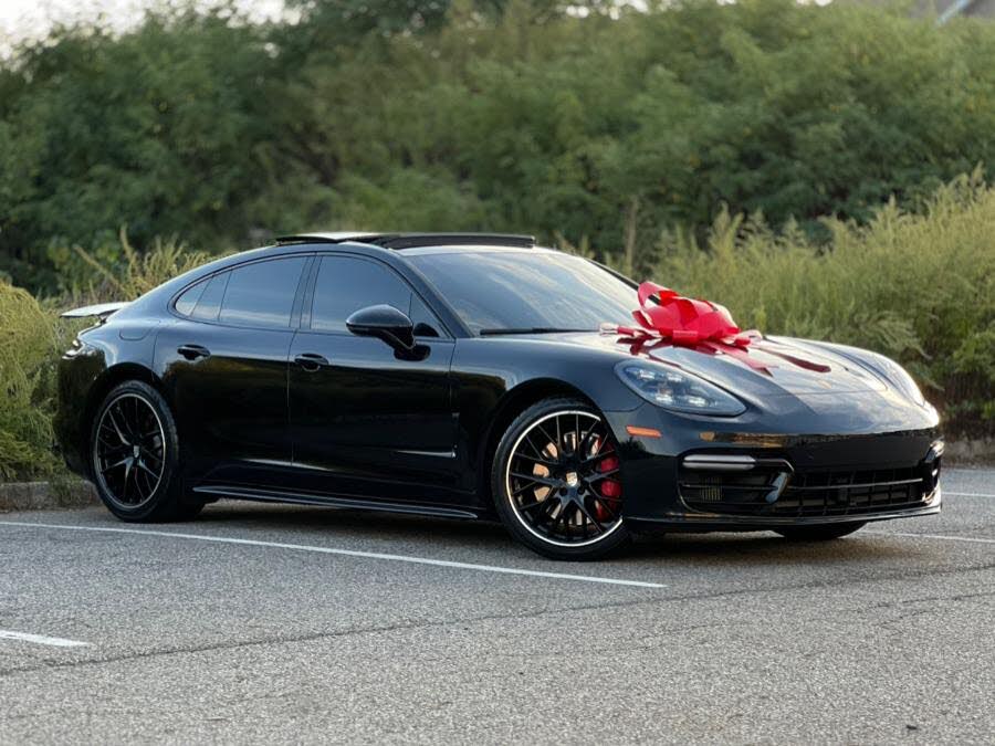 2020 Porsche Panamera GTS AWD