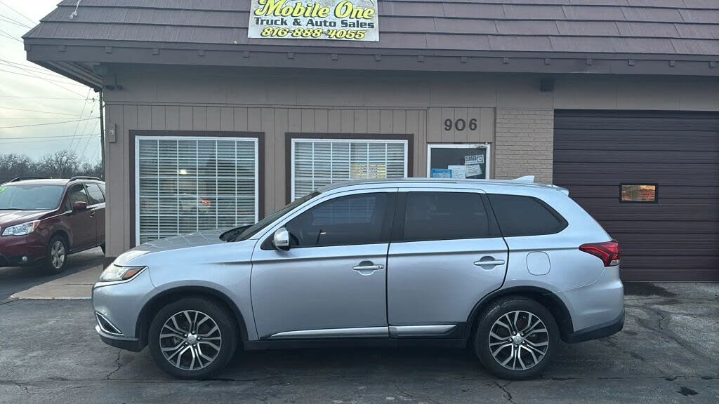 2017 Mitsubishi Outlander SE