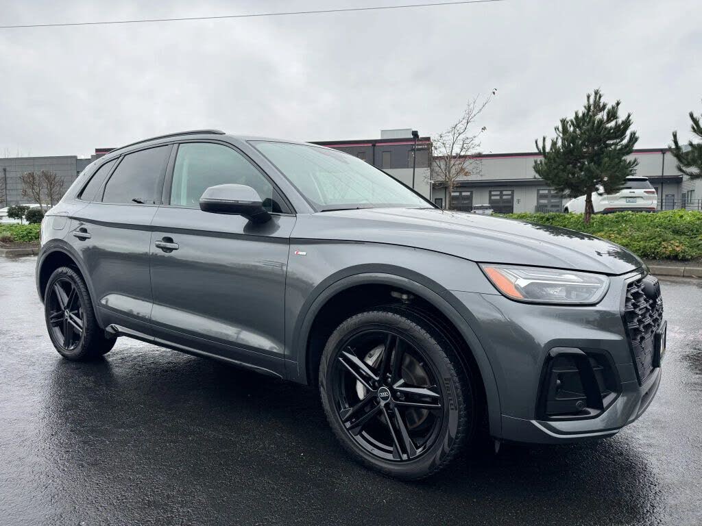 2022 Audi Q5 Hybrid Plug-in e quattro Premium Plus S Line 55 TFSI AWD
