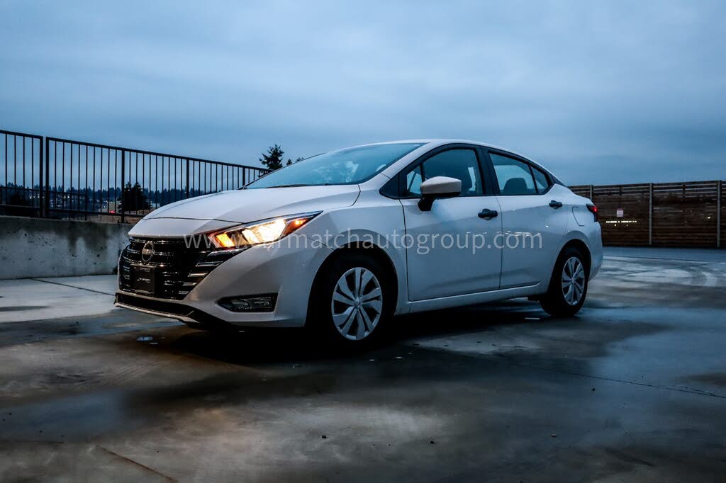 Nissan Versa S FWD 2025