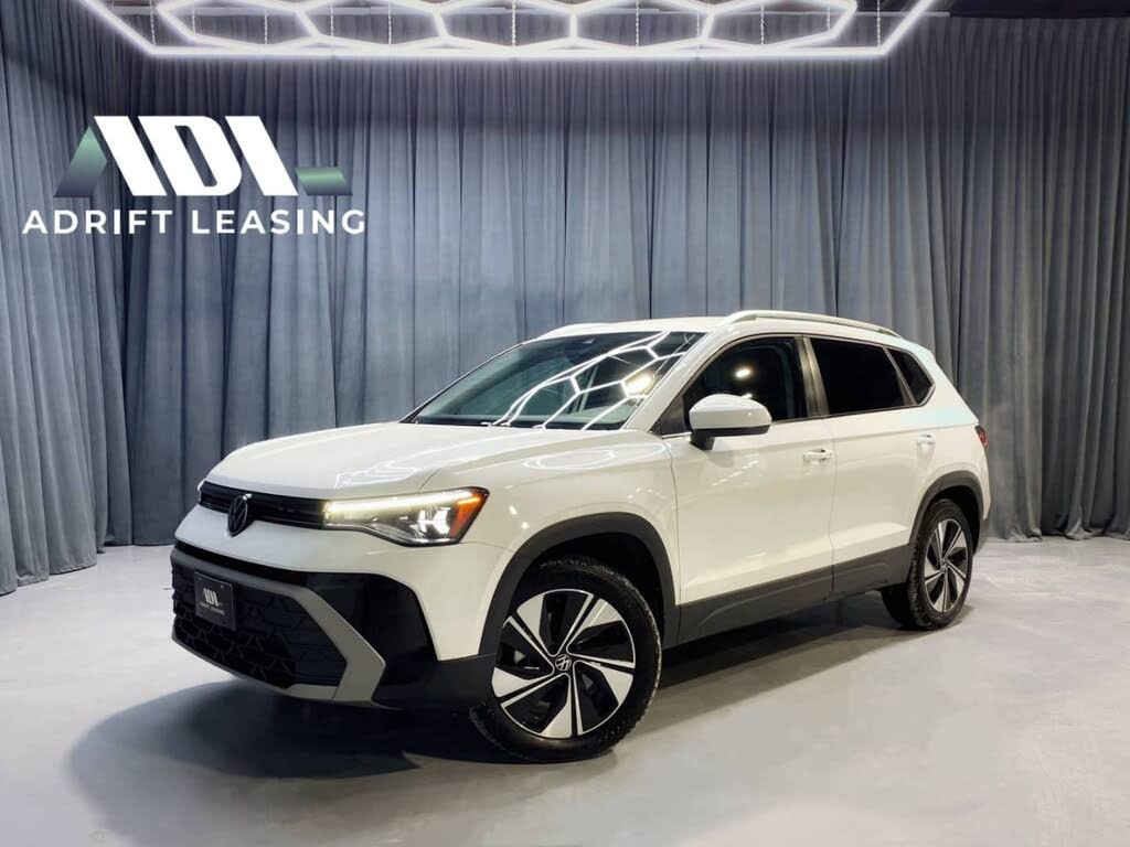 2025 Volkswagen Taos SE 4Motion