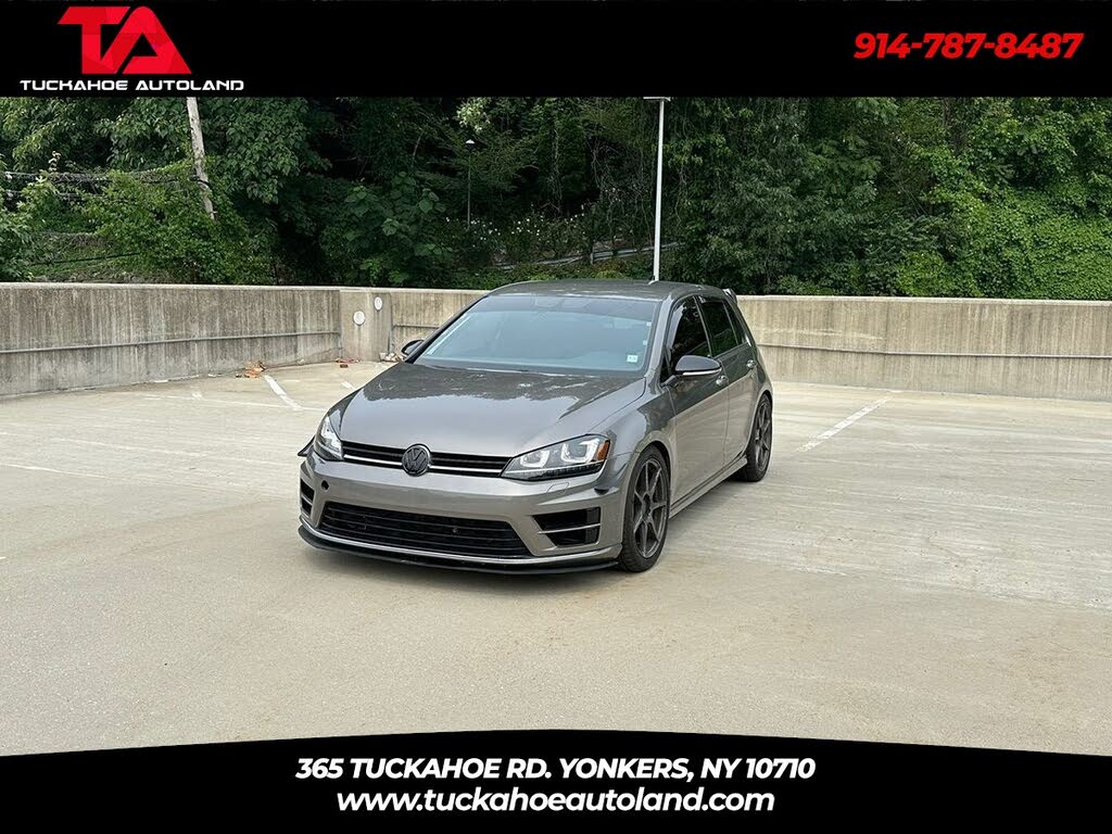 2016 Volkswagen Golf R 4-Door AWD