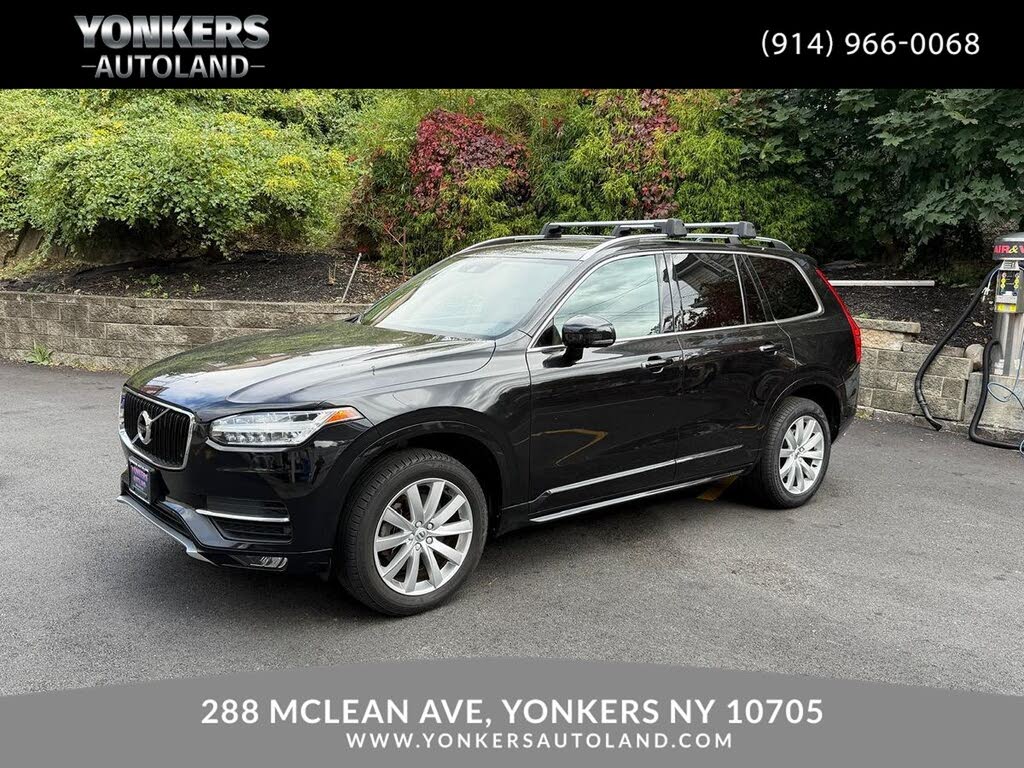 2017 Volvo XC90 T6 Momentum AWD