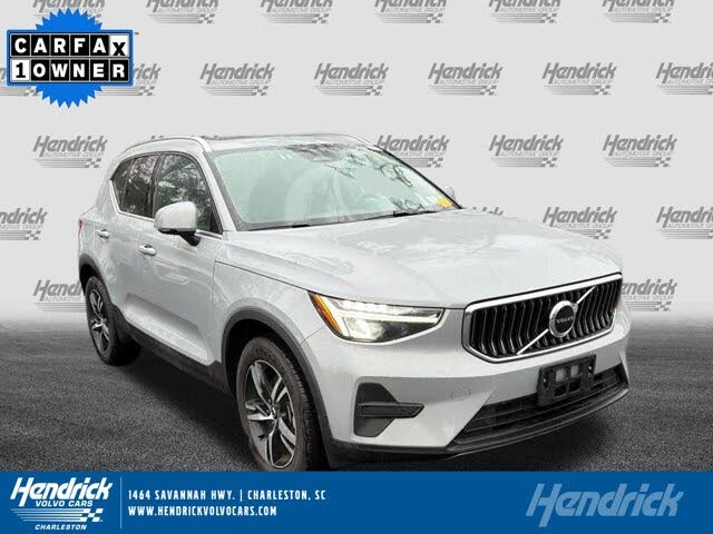 2025 Volvo XC40 B5 Core Bright Theme AWD
