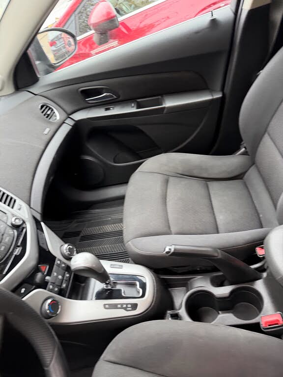 2016 Chevrolet Cruze LT Sedan FWD