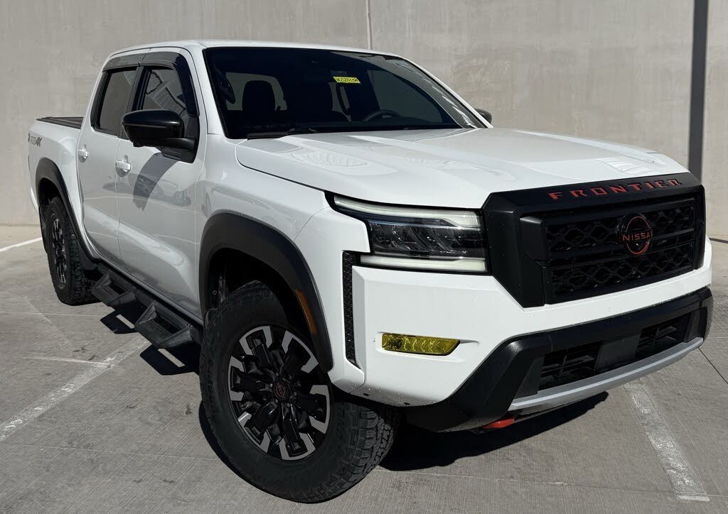 2023 Nissan Frontier PRO-4X Crew Cab 4WD