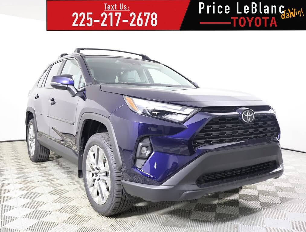 2025 Toyota RAV4 XLE FWD