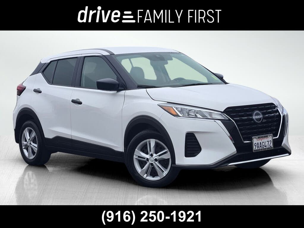 2022 Nissan Kicks S FWD