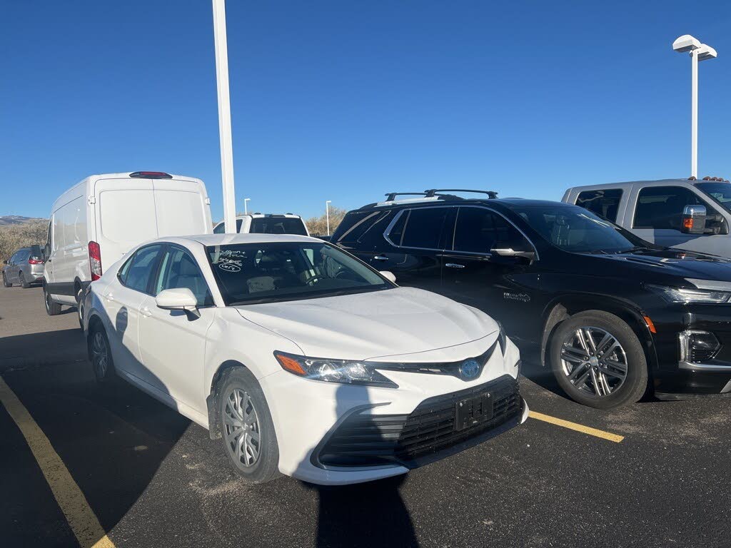 2022 Toyota Camry Hybrid LE FWD
