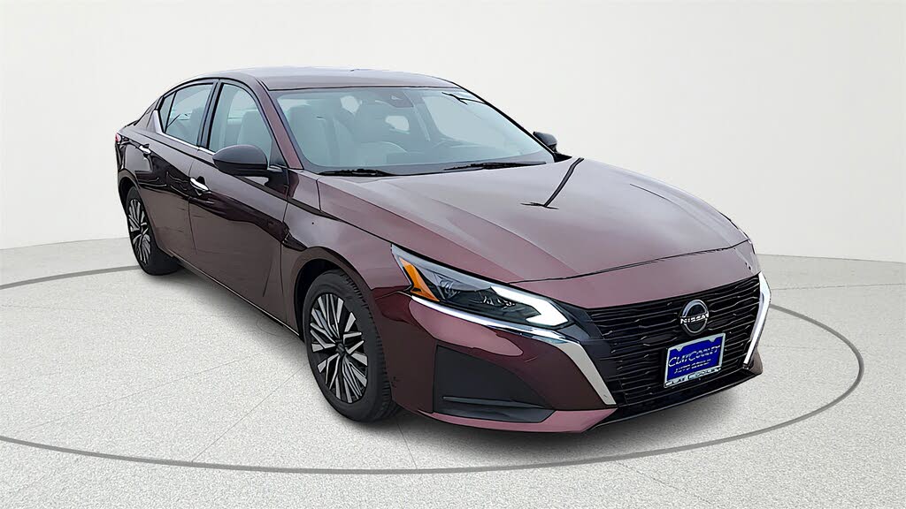 2024 Nissan Altima 2.5 SV FWD