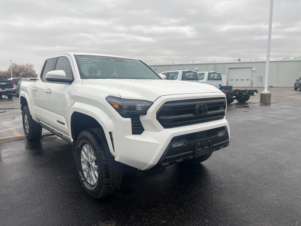 2024 Toyota Tacoma SR5 Double Cab 4WD