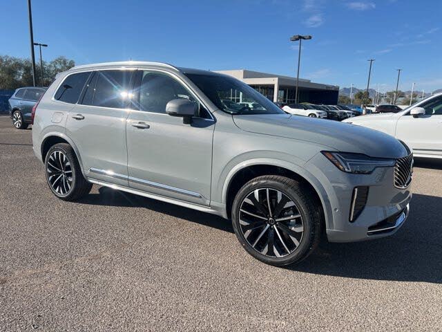 2026 Volvo XC90 B5 Plus 7-Passenger AWD