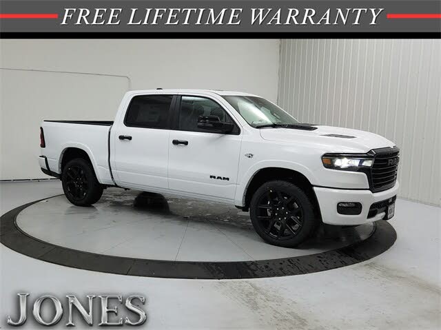 2026 RAM 1500 Laramie Crew Cab 4WD